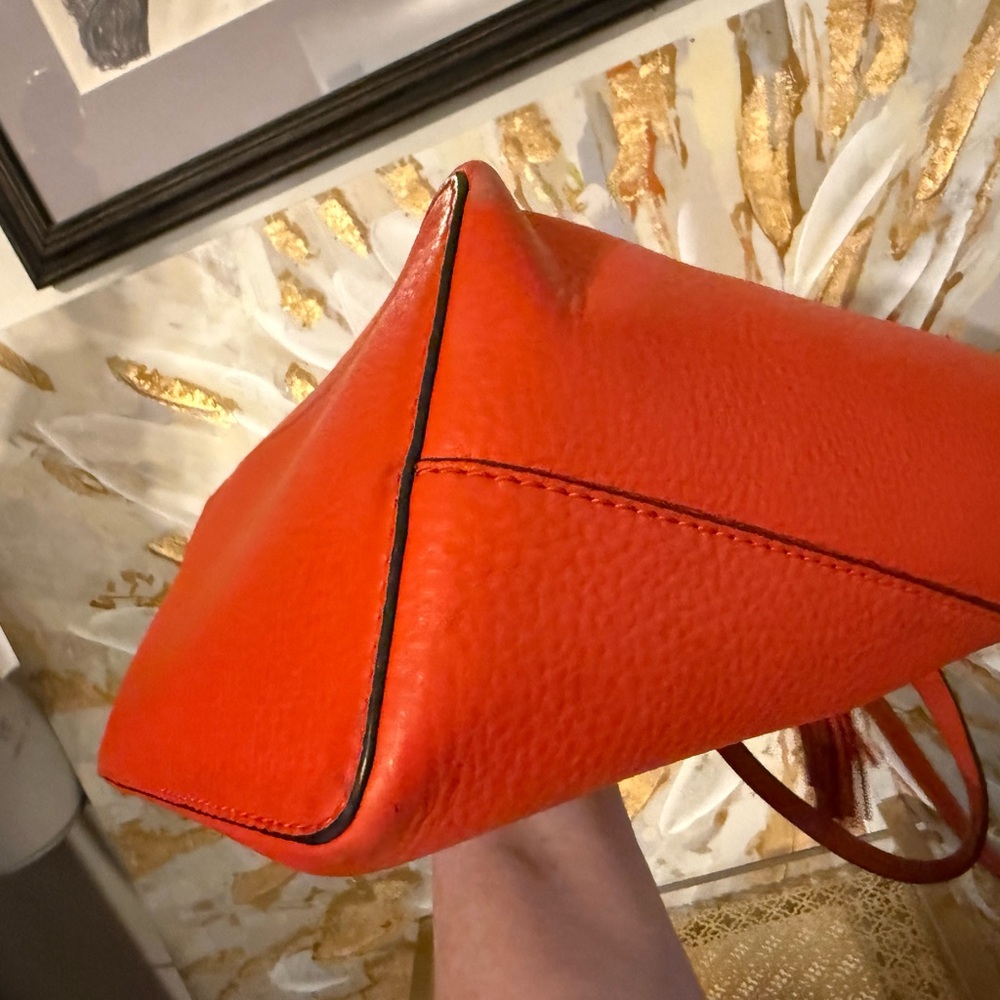 Tory Burch McGraw - Picture 7 of 12